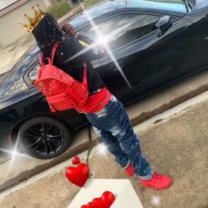 Meet your Posher, Tye